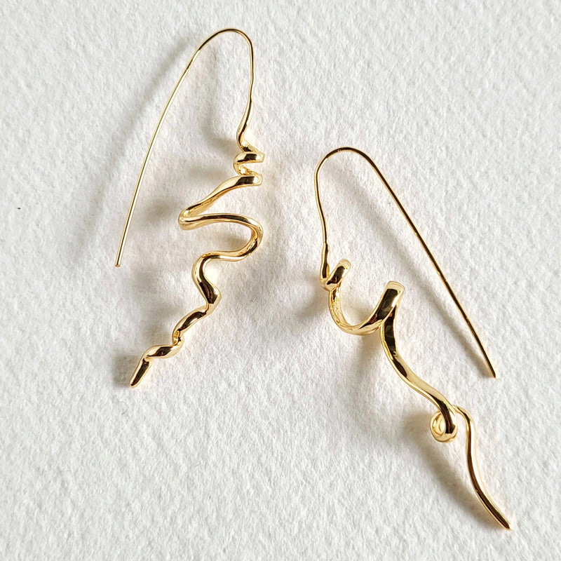 18k Curly Wire Earrings